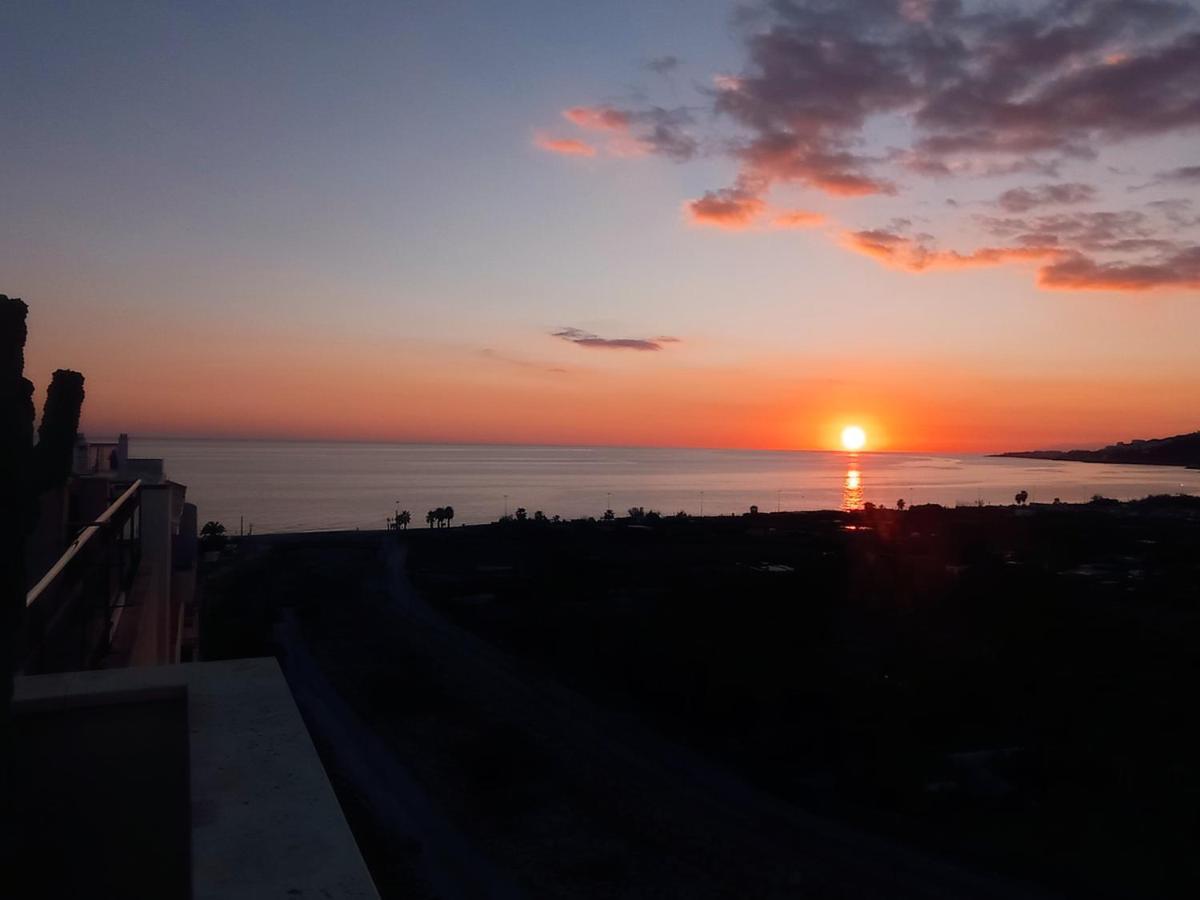 Mirador Penthouse, Centro Y Mar, Atico Grande Apartment เนร์คา ภายนอก รูปภาพ